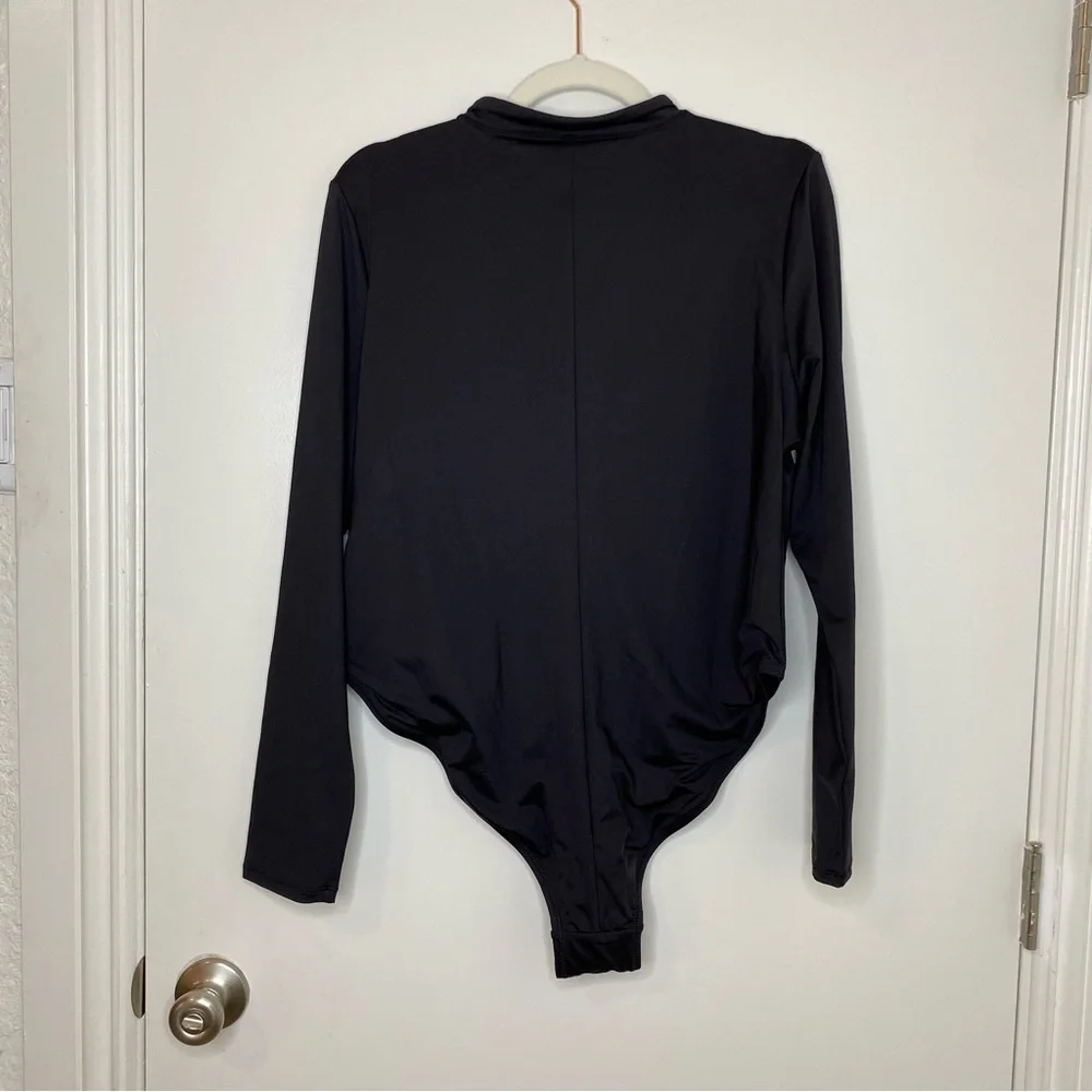 COPY - NEW !! SKIMS Swim Zip Front Long Sleeve One piece - ONYX